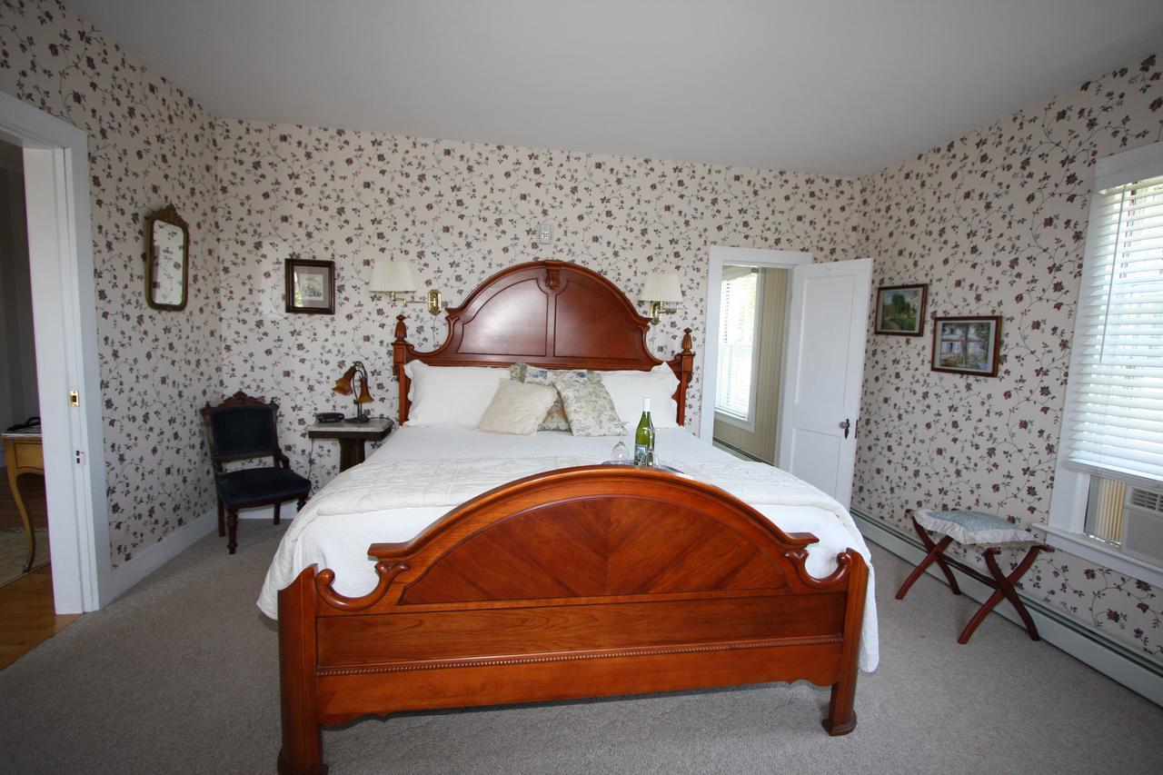Deluxe Double Room Side Sea View